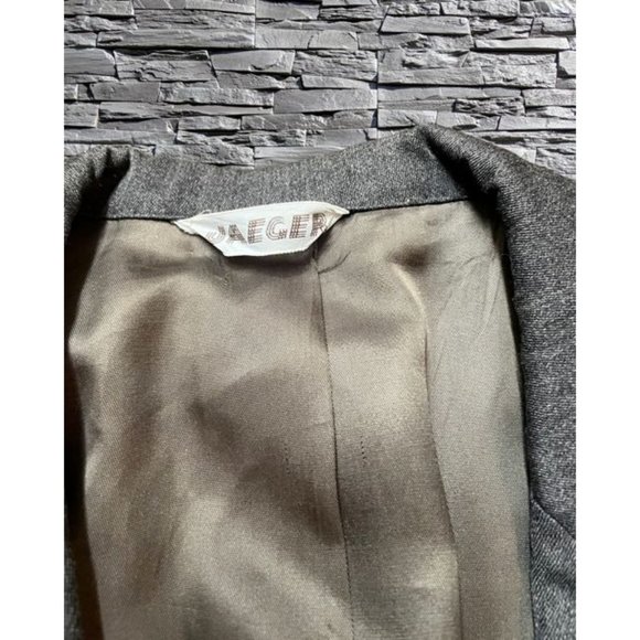 Jaeger Men's Grey Single Breasted Suit Jacket - Picture 6 of 12